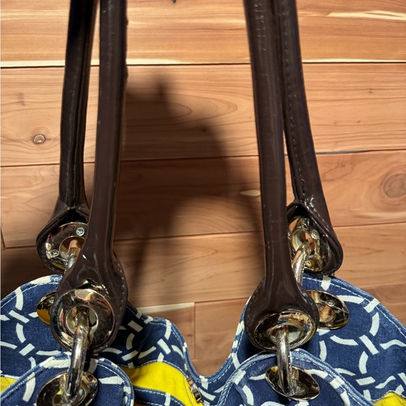 Amie and Lulu tote bag with small pouch - Picture 4 of 5